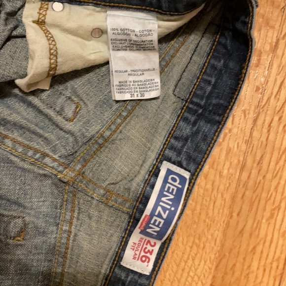 Jeans - Picture 2 of 3